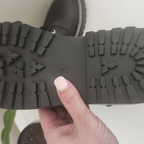 Black and Silver Boots with Buckle Straps - Picture 6 of 6